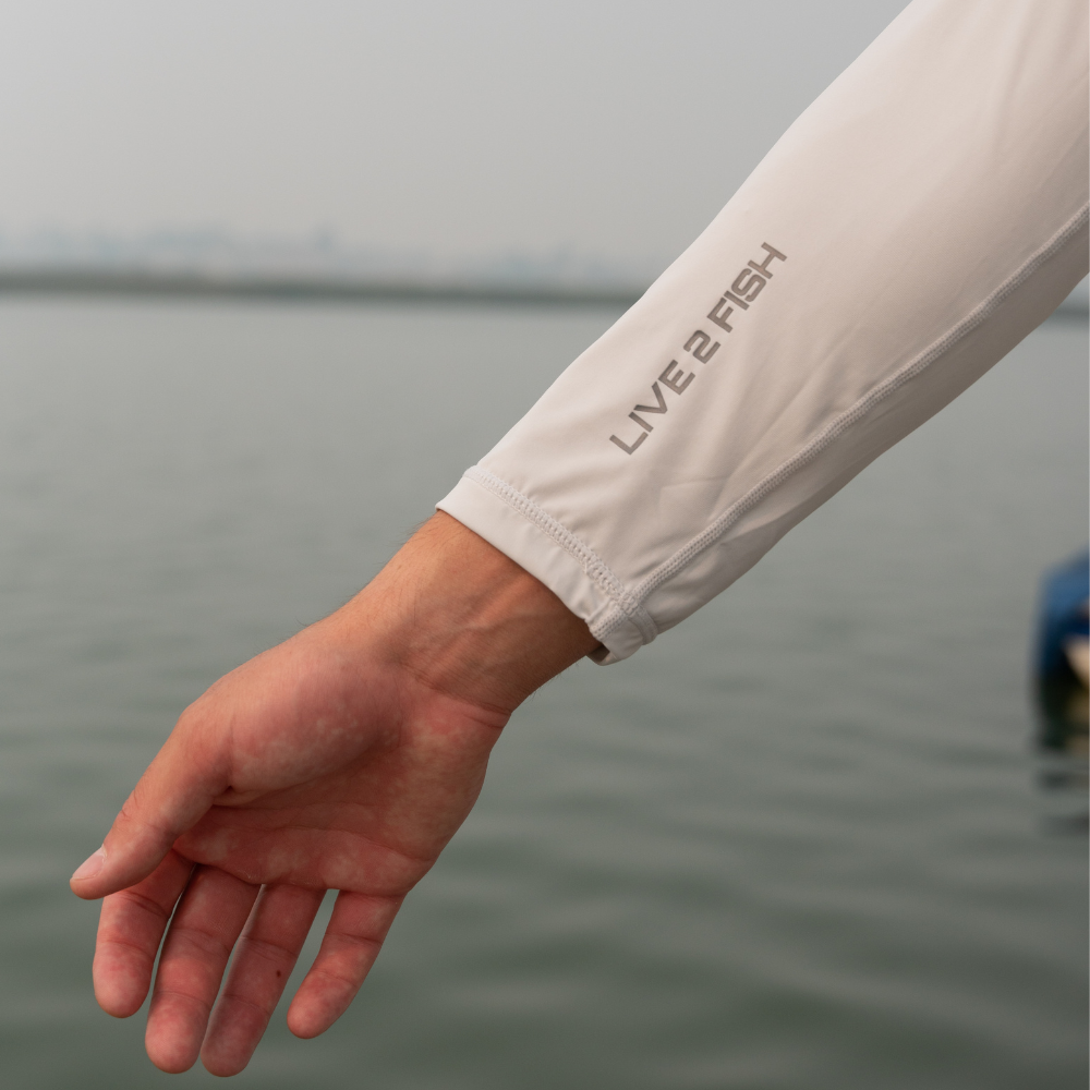 Hooded Sunshirt White - LIVE 2 FISH